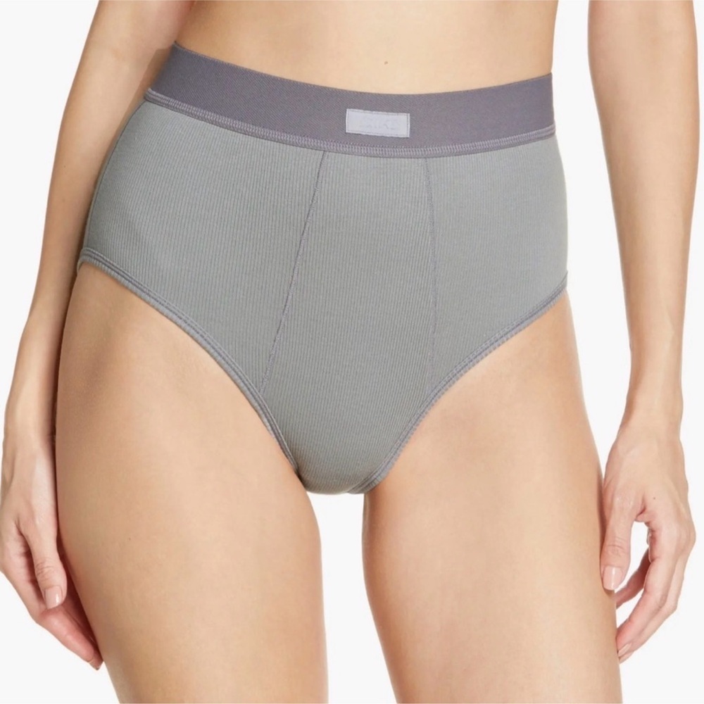 SKIMS COTTON HIGH WAISTED BRIEFS- BLACK ONYX (NWT)